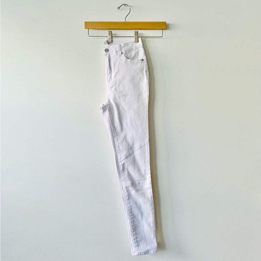 NEW Forever 21 Contemporary Skinny Jeans
